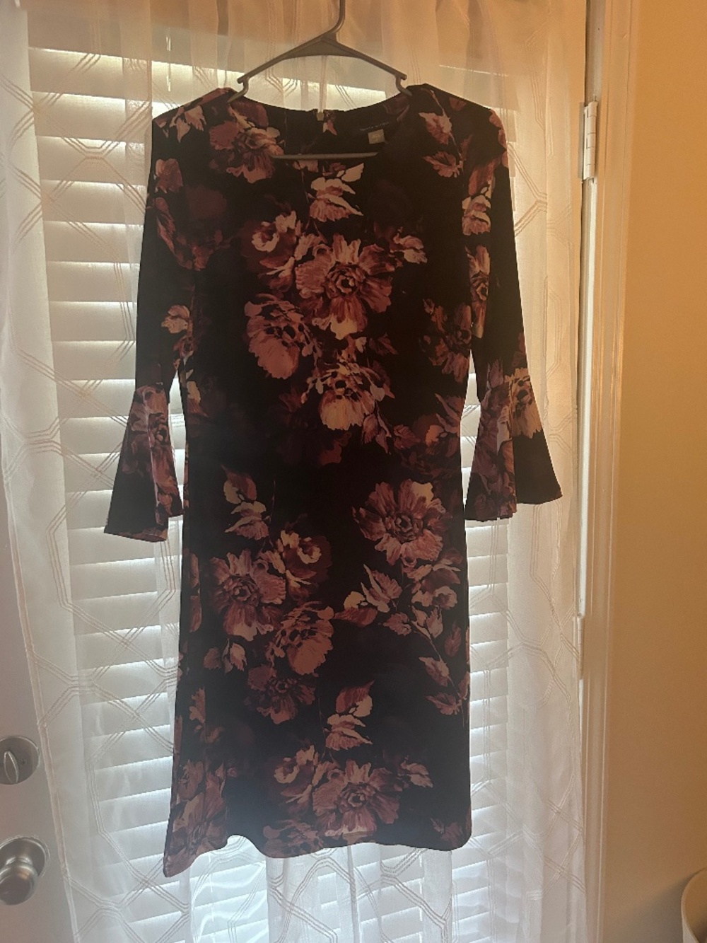 Tommy Hilfiger Floral Bell Sleeve Dress Black Mauve Size 4